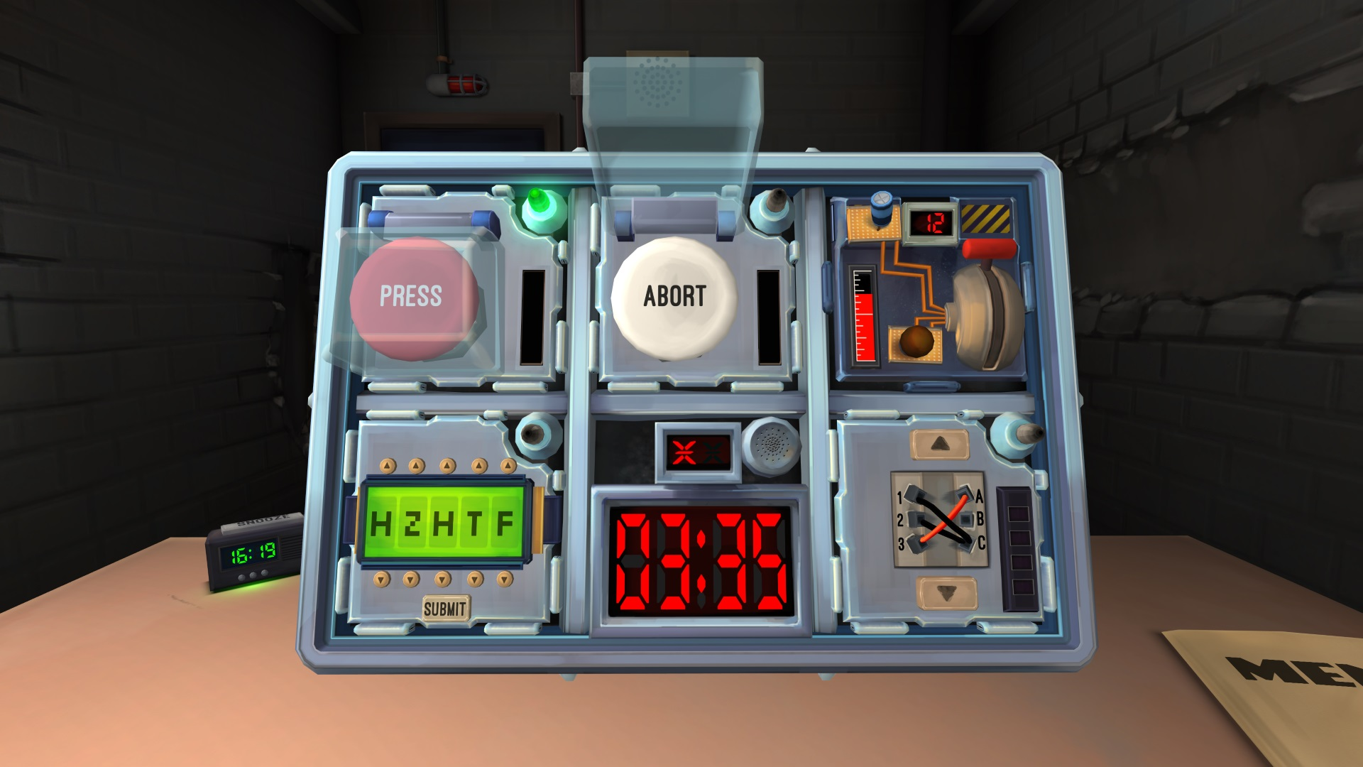 Игра где обезвреживают бомбы. Keep talking and Nobody explodes. Keep talking and Nobody explodes бомба. Keep talking игра. Бомба keep talking and Nobody explodes VR.